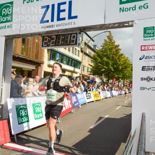 20.09.2026 - PSD Bank Halbmarathon LAZAROV Photography http://msf.ph/oto/10556612 20.09.2026 12:21:18 Ziel 1004, 1143, 1281, 1443, 1793, 2906, 2907, 3197, 3672 meine-sportfotos.de