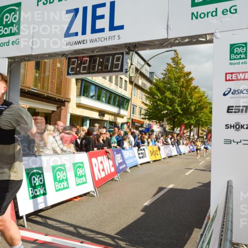 20.09.2026 - PSD Bank Halbmarathon LAZAROV Photography http://msf.ph/oto/10556616 20.09.2026 12:21:19 Ziel 1004, 1143, 1281, 1443, 1793, 2906, 2907, 3197, 3672 meine-sportfotos.de