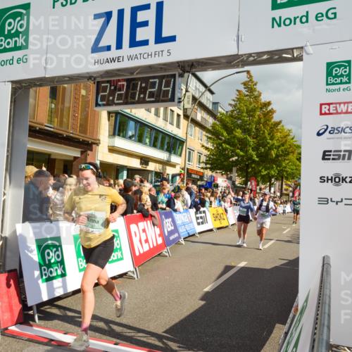 20.09.2026 - PSD Bank Halbmarathon LAZAROV Photography http://msf.ph/oto/10556633 20.09.2026 12:21:23 Ziel 1004, 1443, 1793, 2907, 3197, 3672 meine-sportfotos.de
