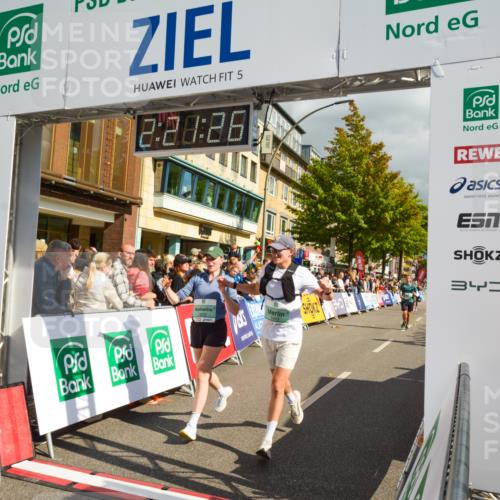 20.09.2026 - PSD Bank Halbmarathon LAZAROV Photography http://msf.ph/oto/10556640 20.09.2026 12:21:25 Ziel 1203, 1443, 1793, 3197, 3672, 4205 meine-sportfotos.de