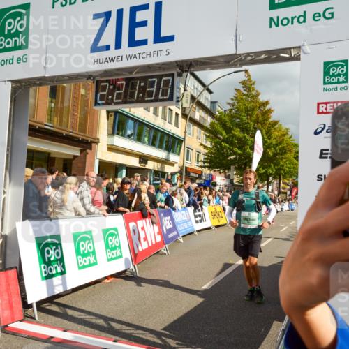 20.09.2026 - PSD Bank Halbmarathon LAZAROV Photography http://msf.ph/oto/10556643 20.09.2026 12:21:29 Ziel 1203, 1443, 1793, 3197, 3672, 4205 meine-sportfotos.de
