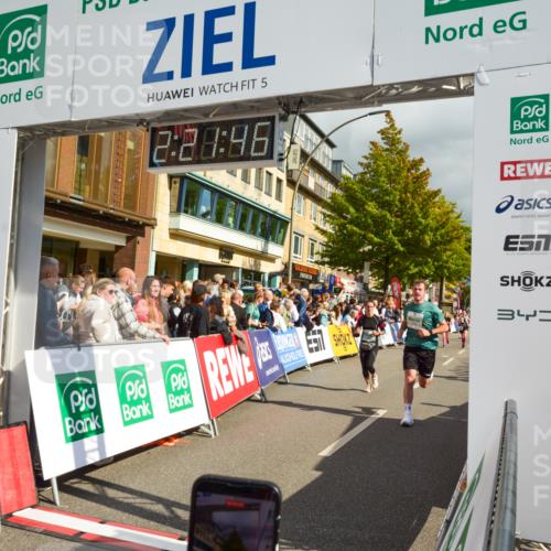 20.09.2026 - PSD Bank Halbmarathon LAZAROV Photography http://msf.ph/oto/10556698 20.09.2026 12:21:45 Ziel 1041, 1097, 1659, 1714, 2060, 2419, 2917, 4303, 4310, 4315 meine-sportfotos.de