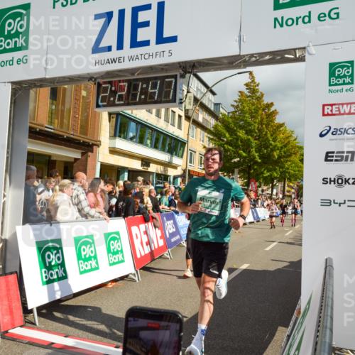 20.09.2026 - PSD Bank Halbmarathon LAZAROV Photography http://msf.ph/oto/10556701 20.09.2026 12:21:46 Ziel 1041, 1097, 1659, 1714, 2060, 2419, 2917, 4303, 4310, 4315 meine-sportfotos.de