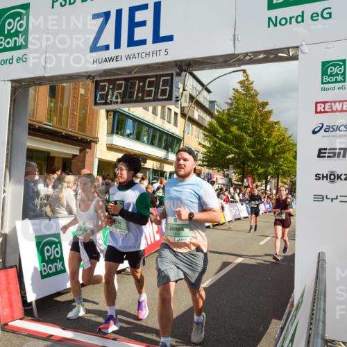 20.09.2026 - PSD Bank Halbmarathon LAZAROV Photography http://msf.ph/oto/10556731 20.09.2026 12:21:55 Ziel 1041, 1659, 2060, 2235, 2419, 2917, 3741, 4303, 4310, 4315 meine-sportfotos.de
