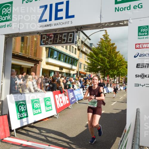 20.09.2026 - PSD Bank Halbmarathon LAZAROV Photography http://msf.ph/oto/10556737 20.09.2026 12:21:57 Ziel 1041, 1659, 1773, 2060, 2235, 2419, 2770, 2917, 3741, 4303, 4310, 4315, 4413 meine-sportfotos.de