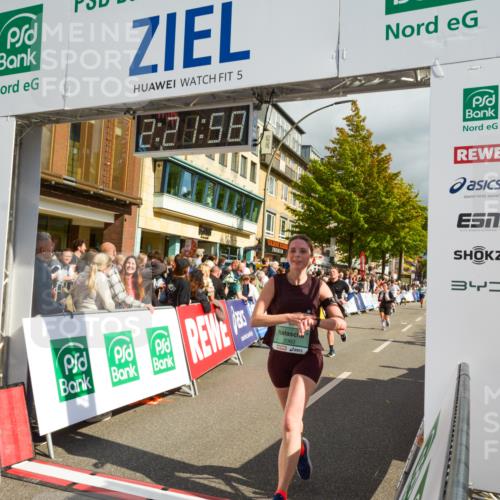 20.09.2026 - PSD Bank Halbmarathon LAZAROV Photography http://msf.ph/oto/10556738 20.09.2026 12:21:57 Ziel 1041, 1659, 1773, 2060, 2235, 2419, 2770, 2917, 3741, 4303, 4310, 4315, 4413 meine-sportfotos.de