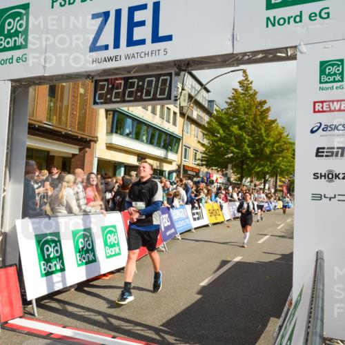 20.09.2026 - PSD Bank Halbmarathon LAZAROV Photography http://msf.ph/oto/10556746 20.09.2026 12:21:59 Ziel 1659, 1773, 2060, 2235, 2419, 2770, 2917, 3014, 3741, 4303, 4310, 4315, 4413 meine-sportfotos.de