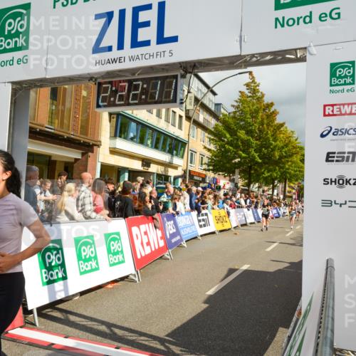20.09.2026 - PSD Bank Halbmarathon LAZAROV Photography http://msf.ph/oto/10556783 20.09.2026 12:22:11 Ziel 1329, 1773, 1991, 2770, 3014, 3560, 3741, 4337, 4361, 4413 meine-sportfotos.de