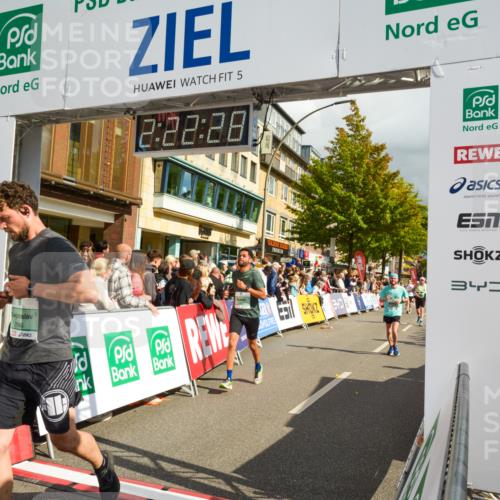 20.09.2026 - PSD Bank Halbmarathon LAZAROV Photography http://msf.ph/oto/10556842 20.09.2026 12:22:28 Ziel 1657, 1767, 1825, 2996, 3462, 4333, 4337, 4362, 4388, 4666 meine-sportfotos.de