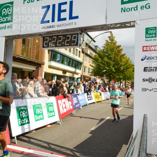 20.09.2026 - PSD Bank Halbmarathon LAZAROV Photography http://msf.ph/oto/10556845 20.09.2026 12:22:29 Ziel 1657, 1767, 1825, 2996, 3462, 4161, 4333, 4362, 4388, 4666 meine-sportfotos.de