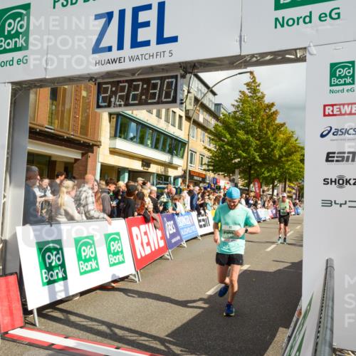 20.09.2026 - PSD Bank Halbmarathon LAZAROV Photography http://msf.ph/oto/10556850 20.09.2026 12:22:30 Ziel 1657, 1767, 1825, 2996, 3462, 4161, 4333, 4362, 4388, 4666 meine-sportfotos.de