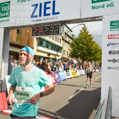 20.09.2026 - PSD Bank Halbmarathon LAZAROV Photography http://msf.ph/oto/10556855 20.09.2026 12:22:31 Ziel 1657, 1767, 1825, 2392, 2996, 3462, 4161, 4333, 4362, 4388, 4666 meine-sportfotos.de