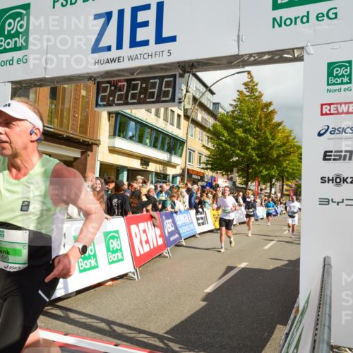 20.09.2026 - PSD Bank Halbmarathon LAZAROV Photography http://msf.ph/oto/10556864 20.09.2026 12:22:34 Ziel 1657, 1767, 2392, 3462, 4161, 4333, 4362, 4388, 4666 meine-sportfotos.de