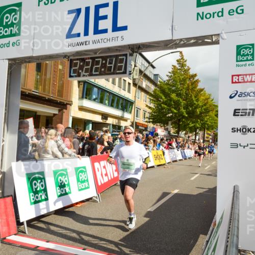 20.09.2026 - PSD Bank Halbmarathon LAZAROV Photography http://msf.ph/oto/10556894 20.09.2026 12:22:43 Ziel 1657, 1767, 1939, 2392, 2710, 3245, 3358, 3541, 4032, 4161, 4333, 4388 meine-sportfotos.de