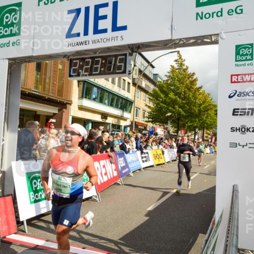 20.09.2026 - PSD Bank Halbmarathon LAZAROV Photography http://msf.ph/oto/10557001 20.09.2026 12:23:15 Ziel 2193, 2746, 2916, 4271, 4284 meine-sportfotos.de