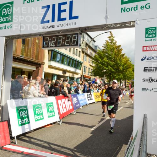 20.09.2026 - PSD Bank Halbmarathon LAZAROV Photography http://msf.ph/oto/10557041 20.09.2026 12:23:27 Ziel 1324, 1884, 2193, 2384, 2624, 3650, 3807, 3978, 4517, 4628, 4667 meine-sportfotos.de