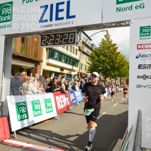20.09.2026 - PSD Bank Halbmarathon LAZAROV Photography http://msf.ph/oto/10557045 20.09.2026 12:23:28 Ziel 1324, 1884, 2384, 2624, 3650, 3807, 3978, 4517, 4628, 4667 meine-sportfotos.de