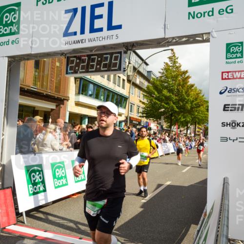 20.09.2026 - PSD Bank Halbmarathon LAZAROV Photography http://msf.ph/oto/10557048 20.09.2026 12:23:28 Ziel 1324, 1884, 2384, 2624, 3650, 3807, 3978, 4517, 4628, 4667 meine-sportfotos.de
