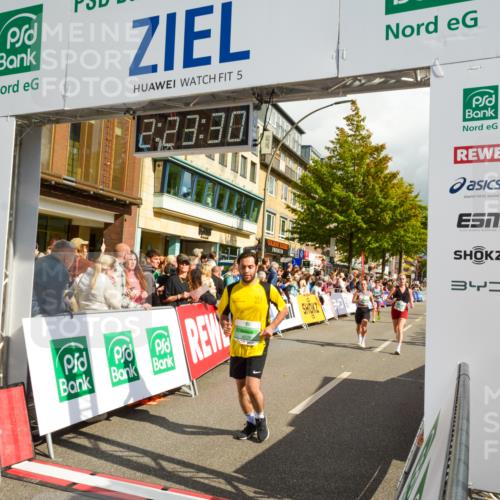 20.09.2026 - PSD Bank Halbmarathon LAZAROV Photography http://msf.ph/oto/10557052 20.09.2026 12:23:29 Ziel 1324, 1884, 2384, 2624, 3650, 3807, 3978, 4517, 4628, 4667 meine-sportfotos.de