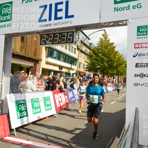20.09.2026 - PSD Bank Halbmarathon LAZAROV Photography http://msf.ph/oto/10557070 20.09.2026 12:23:34 Ziel 1324, 1884, 1917, 1918, 2384, 2483, 2624, 3595, 3650, 3807, 3978, 4517, 4628, 4667 meine-sportfotos.de