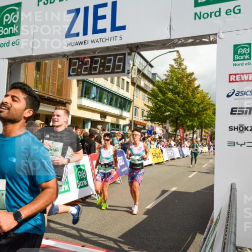 20.09.2026 - PSD Bank Halbmarathon LAZAROV Photography http://msf.ph/oto/10557073 20.09.2026 12:23:35 Ziel 1324, 1513, 1884, 1917, 1918, 2384, 2483, 2624, 3595, 3650, 3807, 3978, 4517, 4628 meine-sportfotos.de