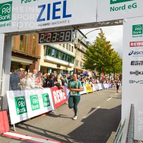 20.09.2026 - PSD Bank Halbmarathon LAZAROV Photography http://msf.ph/oto/10557081 20.09.2026 12:23:37 Ziel 1324, 1513, 1884, 1917, 1918, 2384, 2414, 2483, 2624, 3595, 3650, 3807, 3978, 4517 meine-sportfotos.de