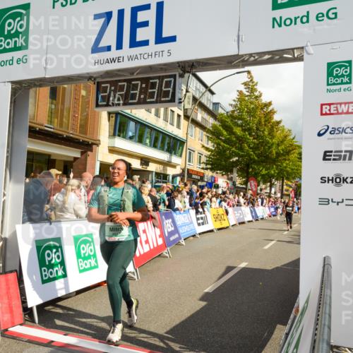 20.09.2026 - PSD Bank Halbmarathon LAZAROV Photography http://msf.ph/oto/10557084 20.09.2026 12:23:38 Ziel 1324, 1513, 1884, 1917, 1918, 2384, 2414, 2483, 2624, 3595, 3650, 3807, 3978, 4517 meine-sportfotos.de
