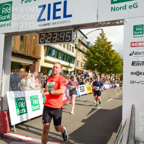 20.09.2026 - PSD Bank Halbmarathon LAZAROV Photography http://msf.ph/oto/10557107 20.09.2026 12:23:45 Ziel 1136, 1513, 1917, 1918, 1987, 2150, 2257, 2414, 2483, 2897, 3595 meine-sportfotos.de