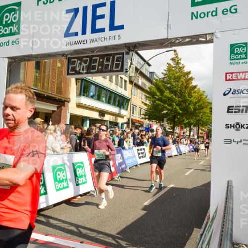 20.09.2026 - PSD Bank Halbmarathon LAZAROV Photography http://msf.ph/oto/10557110 20.09.2026 12:23:45 Ziel 1136, 1513, 1917, 1918, 1987, 2150, 2257, 2414, 2483, 2897, 3595 meine-sportfotos.de