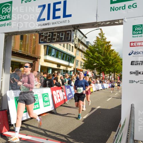20.09.2026 - PSD Bank Halbmarathon LAZAROV Photography http://msf.ph/oto/10557112 20.09.2026 12:23:46 Ziel 1136, 1513, 1917, 1918, 1987, 2150, 2257, 2414, 2483, 2897, 3595 meine-sportfotos.de