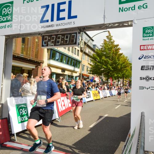 20.09.2026 - PSD Bank Halbmarathon LAZAROV Photography http://msf.ph/oto/10557115 20.09.2026 12:23:47 Ziel 1136, 1513, 1917, 1918, 1987, 2150, 2257, 2414, 2483, 2897, 3595 meine-sportfotos.de