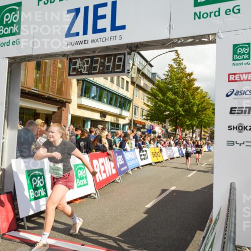 20.09.2026 - PSD Bank Halbmarathon LAZAROV Photography http://msf.ph/oto/10557119 20.09.2026 12:23:48 Ziel 1136, 1513, 1917, 1918, 1987, 2150, 2257, 2414, 2483, 2897, 3595 meine-sportfotos.de