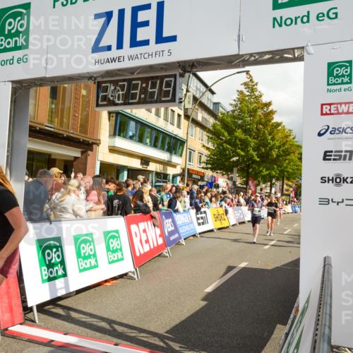 20.09.2026 - PSD Bank Halbmarathon LAZAROV Photography http://msf.ph/oto/10557122 20.09.2026 12:23:49 Ziel 1136, 1513, 1917, 1918, 1987, 2150, 2257, 2414, 2483, 2897, 3595 meine-sportfotos.de