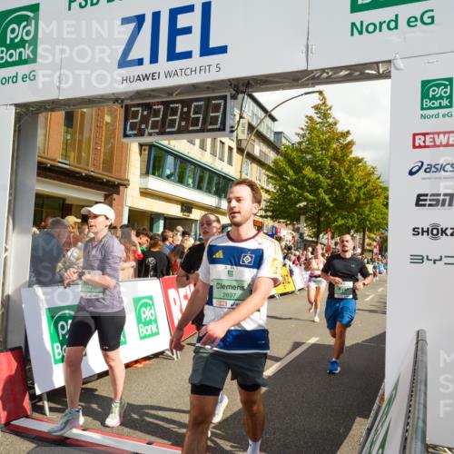 20.09.2026 - PSD Bank Halbmarathon LAZAROV Photography http://msf.ph/oto/10557136 20.09.2026 12:23:53 Ziel 1136, 1513, 1811, 1913, 1987, 2150, 2257, 2414, 2889, 2897, 3534, 3830 meine-sportfotos.de