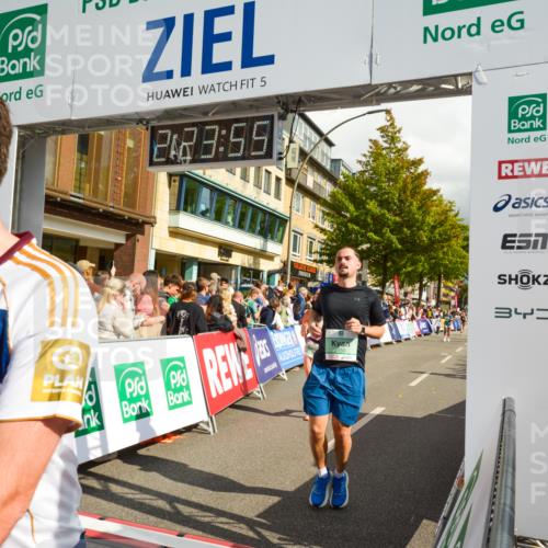 20.09.2026 - PSD Bank Halbmarathon LAZAROV Photography http://msf.ph/oto/10557140 20.09.2026 12:23:54 Ziel 1136, 1811, 1913, 1987, 2150, 2257, 2414, 2889, 2897, 3534, 3830 meine-sportfotos.de