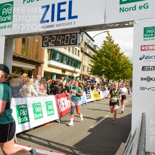 20.09.2026 - PSD Bank Halbmarathon LAZAROV Photography http://msf.ph/oto/10557162 20.09.2026 12:24:02 Ziel 1136, 1578, 1811, 1913, 2889, 3534, 3830 meine-sportfotos.de
