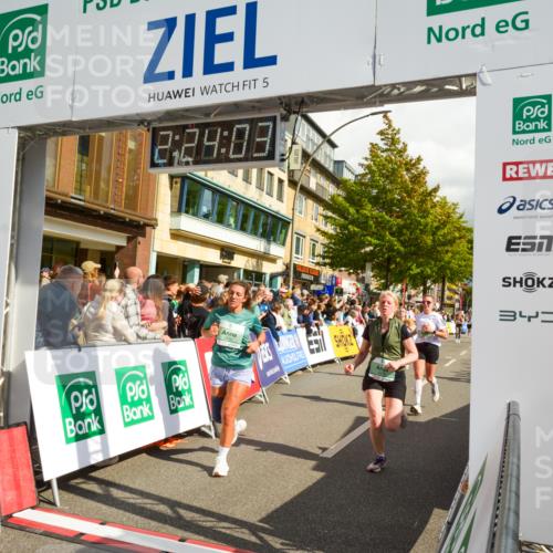 20.09.2026 - PSD Bank Halbmarathon LAZAROV Photography http://msf.ph/oto/10557163 20.09.2026 12:24:02 Ziel 1136, 1578, 1811, 1913, 2889, 3534, 3830 meine-sportfotos.de