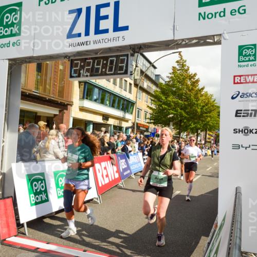 20.09.2026 - PSD Bank Halbmarathon LAZAROV Photography http://msf.ph/oto/10557164 20.09.2026 12:24:03 Ziel 1578, 1811, 1913, 2889, 3534, 3830 meine-sportfotos.de