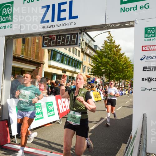 20.09.2026 - PSD Bank Halbmarathon LAZAROV Photography http://msf.ph/oto/10557165 20.09.2026 12:24:03 Ziel 1578, 1811, 1913, 2889, 3534, 3830 meine-sportfotos.de