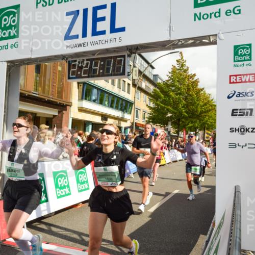 20.09.2026 - PSD Bank Halbmarathon LAZAROV Photography http://msf.ph/oto/10557210 20.09.2026 12:24:16 Ziel 1423, 1573, 1578, 1608, 1734, 1794, 2107, 2112, 2664, 2679, 2960, 4727 meine-sportfotos.de