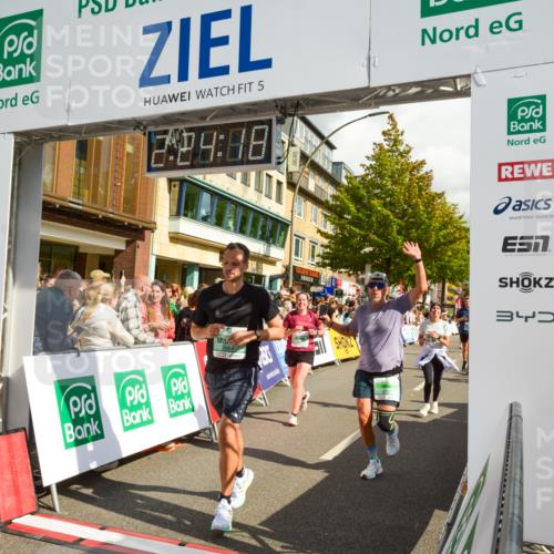 20.09.2026 - PSD Bank Halbmarathon LAZAROV Photography http://msf.ph/oto/10557212 20.09.2026 12:24:17 Ziel 1423, 1573, 1578, 1608, 1734, 1794, 2107, 2112, 2664, 2679, 2960, 4727 meine-sportfotos.de