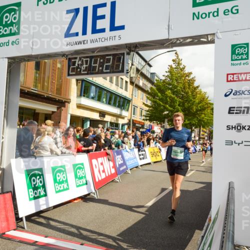 20.09.2026 - PSD Bank Halbmarathon LAZAROV Photography http://msf.ph/oto/10557223 20.09.2026 12:24:20 Ziel 1423, 1573, 1578, 1608, 1734, 1794, 2107, 2112, 2664, 2679, 2960, 3517, 4727 meine-sportfotos.de