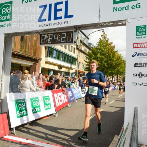 20.09.2026 - PSD Bank Halbmarathon LAZAROV Photography http://msf.ph/oto/10557225 20.09.2026 12:24:21 Ziel 1423, 1573, 1608, 1734, 1794, 2107, 2112, 2664, 2679, 2960, 3517, 4727 meine-sportfotos.de
