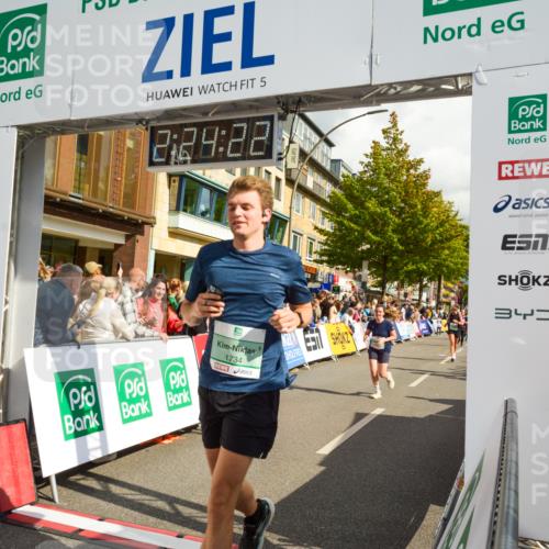 20.09.2026 - PSD Bank Halbmarathon LAZAROV Photography http://msf.ph/oto/10557227 20.09.2026 12:24:21 Ziel 1423, 1573, 1608, 1734, 1794, 2107, 2112, 2664, 2679, 2960, 3517, 4727 meine-sportfotos.de