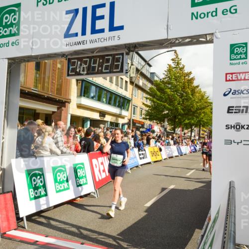 20.09.2026 - PSD Bank Halbmarathon LAZAROV Photography http://msf.ph/oto/10557233 20.09.2026 12:24:23 Ziel 1423, 1573, 1734, 1794, 2107, 2664, 2679, 2960, 3517, 4727 meine-sportfotos.de