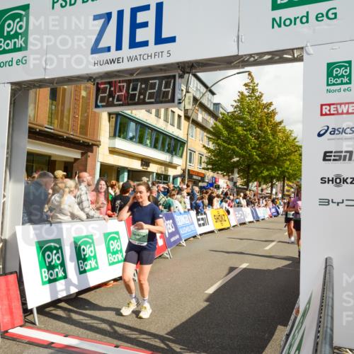 20.09.2026 - PSD Bank Halbmarathon LAZAROV Photography http://msf.ph/oto/10557234 20.09.2026 12:24:23 Ziel 1423, 1573, 1734, 1794, 2107, 2664, 2679, 2960, 3517, 4727 meine-sportfotos.de