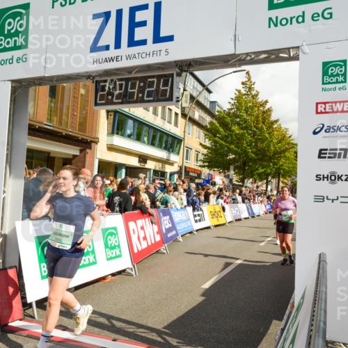 20.09.2026 - PSD Bank Halbmarathon LAZAROV Photography http://msf.ph/oto/10557236 20.09.2026 12:24:24 Ziel 1423, 1573, 1734, 1794, 1832, 2107, 2679, 2960, 3517, 4713, 4727 meine-sportfotos.de