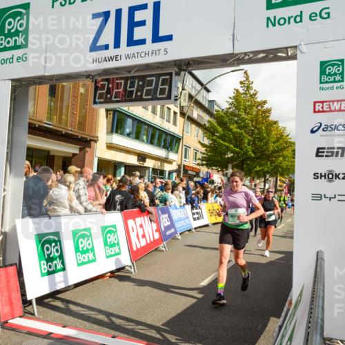 20.09.2026 - PSD Bank Halbmarathon LAZAROV Photography http://msf.ph/oto/10557239 20.09.2026 12:24:25 Ziel 1423, 1573, 1734, 1794, 1832, 2107, 2679, 2960, 3517, 4713 meine-sportfotos.de