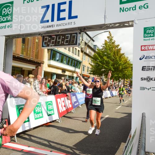 20.09.2026 - PSD Bank Halbmarathon LAZAROV Photography http://msf.ph/oto/10557246 20.09.2026 12:24:27 Ziel 1573, 1734, 1794, 1832, 2107, 2960, 3517, 4713 meine-sportfotos.de