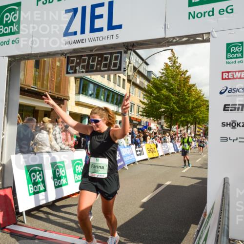 20.09.2026 - PSD Bank Halbmarathon LAZAROV Photography http://msf.ph/oto/10557248 20.09.2026 12:24:28 Ziel 1573, 1794, 1832, 2107, 2960, 3517, 4034, 4713 meine-sportfotos.de